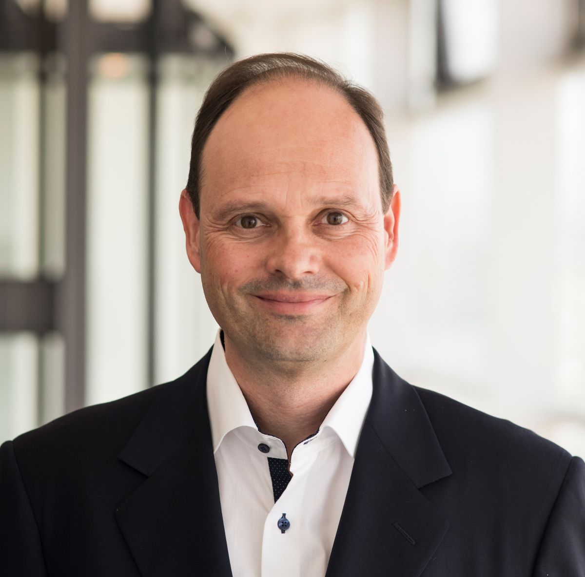 Dr. Stephan Steines: Ein Chemiker mit Industrieerfahrung verstärkt das Team «Umweltsicherheit» des Bereichs Expertise Services im Swiss Safety Center - WAiSCH