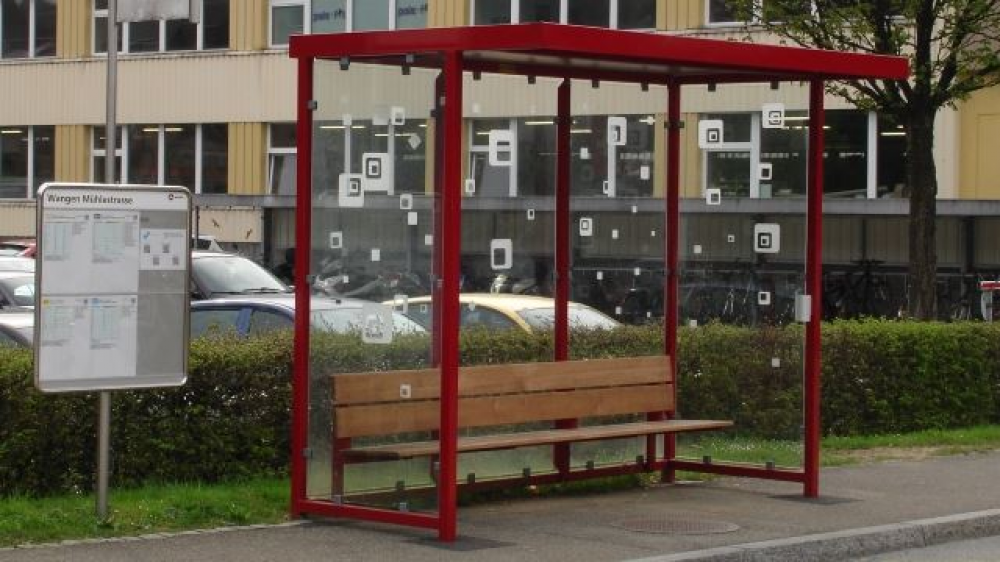 Personenunterstand PUG von Arnold Systems AG - da wartet man gerne - WAiSCH